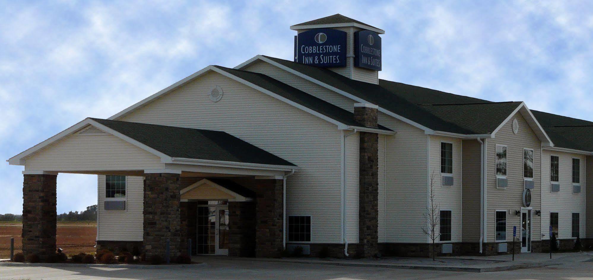 Cobblestone Inn & Suites - Harper Exterior photo